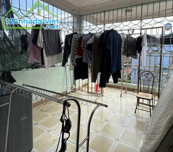 NHÀ THIÊN HIỀN. PHÂN LÔ ÔTÔ TRÁNH. VỈA HÈ.DT 40M. 6TẦNG. MT 4M. 15 TỶ. NAM TỪ LIÊM. - 5