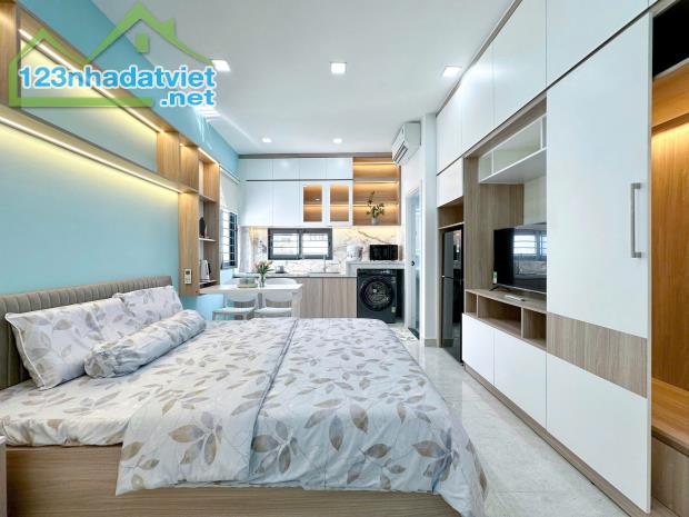 Bán Tòa CHDV Lạc Long Quân - 251m2 x 9T - Tầng hầm Thang máy - Ngõ thông oto đỗ cổng - 2
