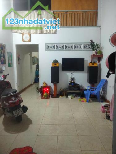 NHÀ LÊ VĂN KHƯƠNG, QUẬN 12 – HẺM Ô TÔ - SÁT BÊN GÒ VẤP – 56M² – GIÁ CHỈ 3.45 TỶ - 1