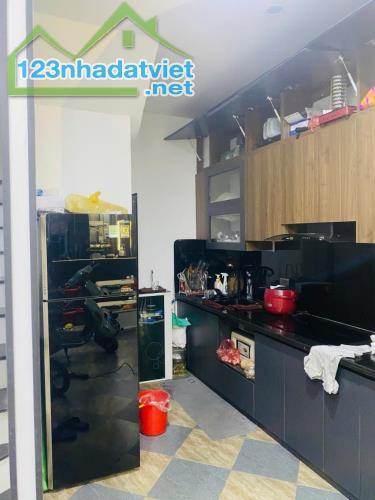 Bán nhà Bùi Xương Trạch ngõ thông gần phố trước nhà thoáng nhà đẹp nội thất nhập  39m giá - 1