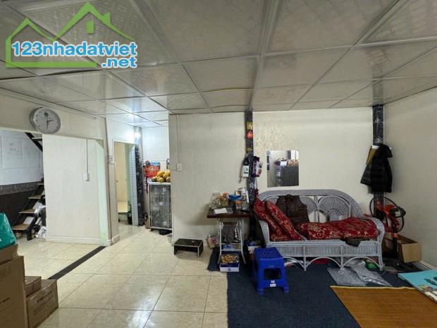 BÁN GẤP NHÀ TRẦN QUÝ CÁP TT ĐỐNG ĐA 45M  NGÕ NÔNG GẦN PHỐ CHỈ 4 TỶ - 3
