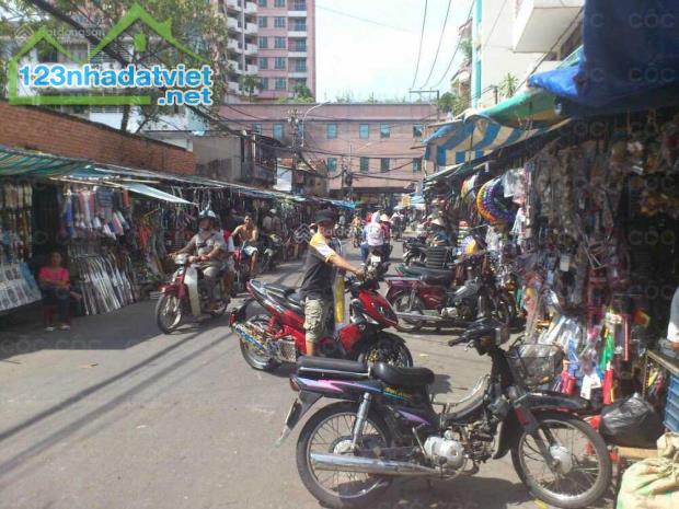 +++12.8Tỷ -Nhà mặt tiền Phạm Hữu Chí, Q5, khu vực chợ KD sầm Uất đang cho thuê 30tr/th