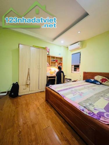 GIÁ RẺ, GẦN HOÀNG QUỐC VIỆT. 48M2, 4 TẦNG, MT 6.8M, GIÁ 7.5 TỶ - 2