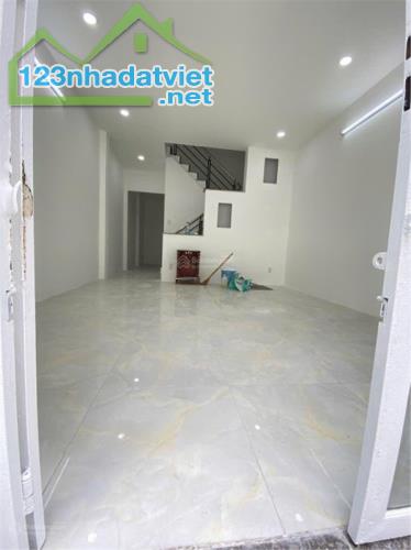 🏠 Bán nhà Âu Dương Lân, Q.8, 42m², 2 tầng, 2PN - 3.9 tỷ 🏠 - 2
