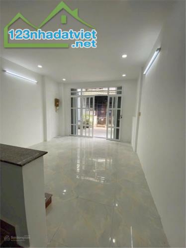 🏠 Bán nhà Âu Dương Lân, Q.8, 42m², 2 tầng, 2PN - 3.9 tỷ 🏠 - 3