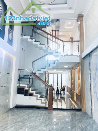 + 👉 SỐC SIÊU PHẨM GẤP GẤP BÁN NHÀ Đ SỐ 6 BHHB BÌNH TÂN 4,4*15M 5L NHỈNH 6xT - 5