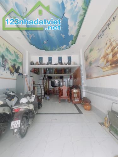 Nhà HXH 458 Huỳnh Tấn Phát, ngang 4, phường bình thuận, Q7 giá 5.3 tỷ