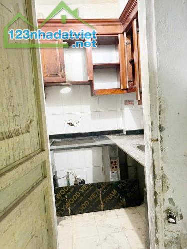 Cho thuê nhà ở nhóm sinh viên Ngõ Quỳnh, 4 tầng x 22m2, 2 ngủ, 2 vệ sinh, 6.5 Triệu - 3