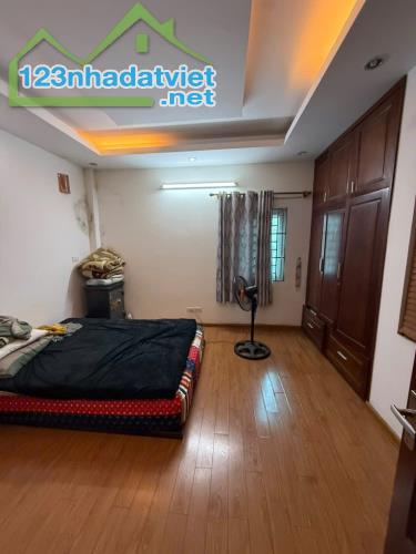 Bán nhà phân lô VIP Cầu Giấy 51m x 5T, mt 4,5m,đường thông ô tô tránh, kd đỉnh cao 16,8tỷ - 1