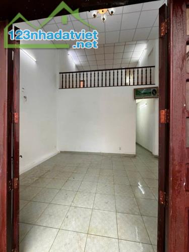 2 MẶT HẺM ĐÔNG LÂN BÀ ĐIỂM HOC MÔN 2LẦU 3PN chào 4,3 TỶ - 3