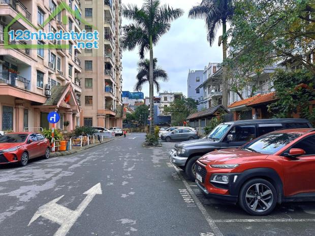 Bán Biệt thự sân vườn Vỉa hè view sân chơi ô tô Chánh đỗ cửa ngày đêm
