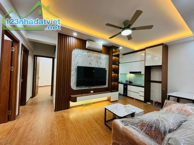 Cần bán căn hộ KĐT Mỹ Đình 80m2 3pn full nội thất giá nhỉnh 4 tỷ