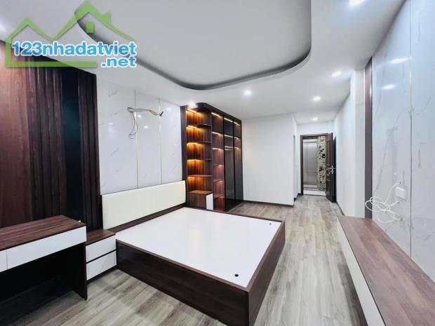 Bán nhà Xuân Diệu-Tây Hồ 45m2  6 tầng thang máy full nội thất giá chỉ 8,6 tỷ - 2