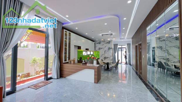 BÁN CĂN VILLA SIÊU BỰ NGAY KHU CẦU TRÀM-XÁC CHỢ BÌNH CHÁNH-SHR-GIÁ 4TY700