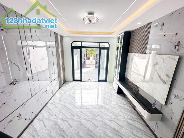 Bán nhà 2 Tầng Bửu Hòa,full nội thất đẹp xịn mịn,đường xe hơi đổ cửa - 2