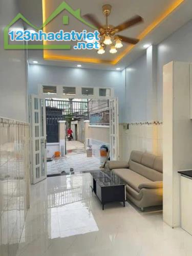 NHÀ NGUYỄN VĂN QUỲ - QUẬN 7