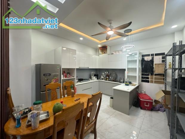 NGAY EMART PHAN HUY ÍCH TRƯỜNG CHINH GÒ VẤP-3 TẦNG-4.1Mx17M-HẺM NHỰA ĐẸP 6M XE HƠI TRÁNH - 3