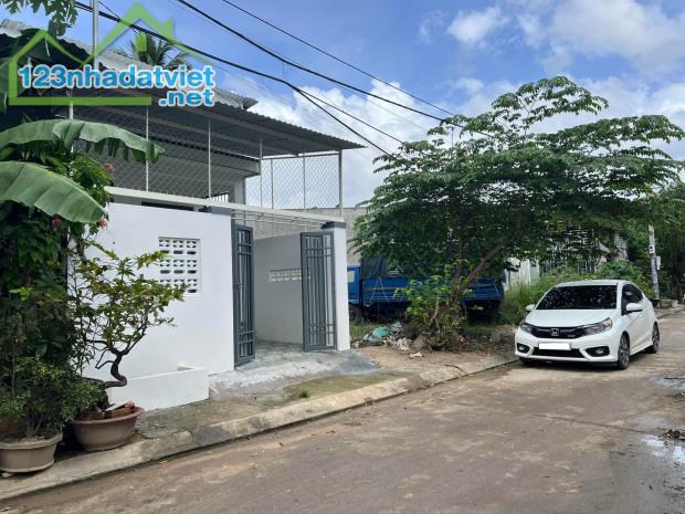 Chủ cần ra gấp căn nhà cấp 4, SHR, Xã Tân Phú Trung, Giá 950 Triệu.
