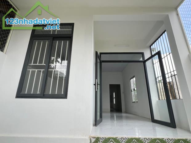 Chủ cần ra gấp căn nhà cấp 4, SHR, Xã Tân Phú Trung, Giá 950 Triệu. - 1