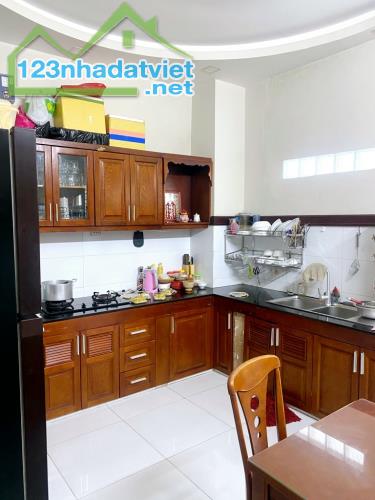 BÁN GẤP NHÀ 4 TẦNG ,4PN ,HẺM XE HƠI TRẦN XUÂN SOẠN ,QUẬN 7 ,NHĨNH 11 TỶ. - 3