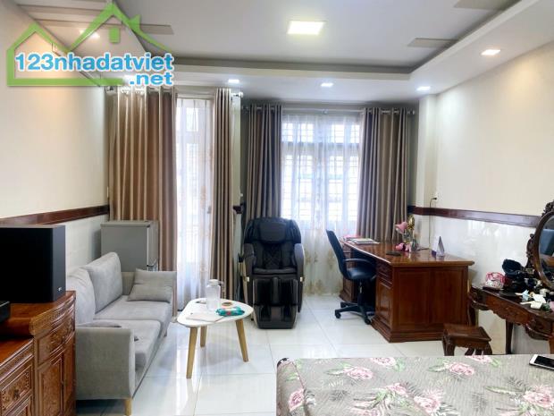 BÁN GẤP NHÀ 4 TẦNG ,4PN ,HẺM XE HƠI TRẦN XUÂN SOẠN ,QUẬN 7 ,NHĨNH 11 TỶ. - 1