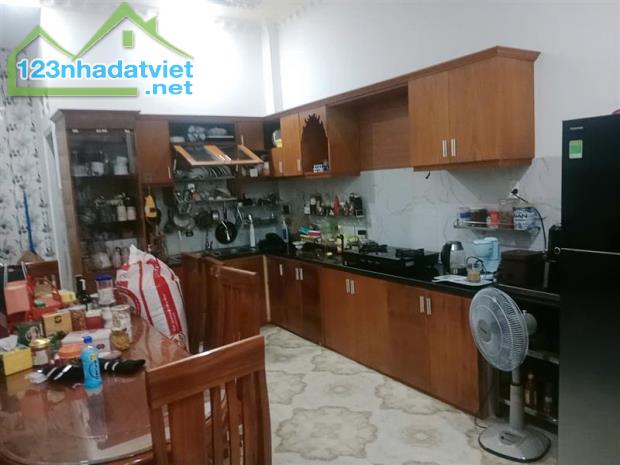 NHÀ ĐẸP - GẦN CV LÀNG HOA GV & CHỢ HẠNH THÔNG TÂY QUANG TRUNG  - HXH SÁT MT - DT 72M² - 4 - 2