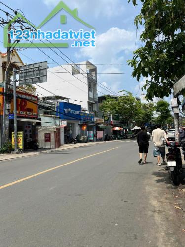 CHO THUÊ NHÀ MẶT TIỀN RỘNG – NGUYỄN VĂN THƯƠNG, P.25, Q.BÌNH THẠNH – NGAY PEARL PLAZA