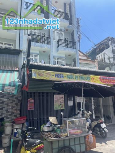 Bán nhà mặt tiền 3 tầng ngay chợ Mai Hắc Đế 65m2 giá 8.x tỷ còn TL - 1