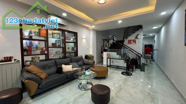 BÁN NHÀ HẼM XE HƠI THÔNG RA CC ĐỨC KHẢI, PHÚ MỸ QUẬN 7, 4 TẦNG, 66M2 CHỈ 7.5 TỶ