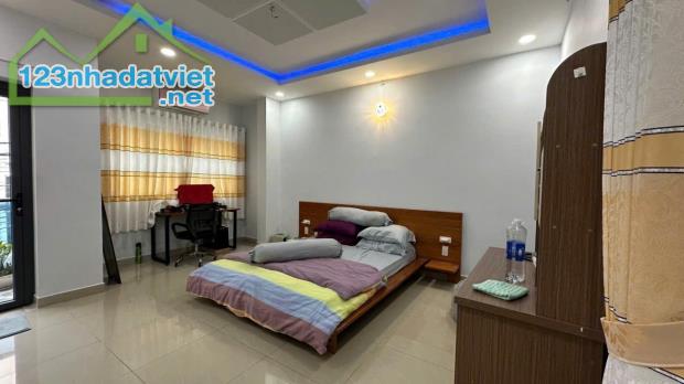 BÁN NHÀ HẼM XE HƠI THÔNG RA CC ĐỨC KHẢI, PHÚ MỸ QUẬN 7, 4 TẦNG, 66M2 CHỈ 7.5 TỶ - 1