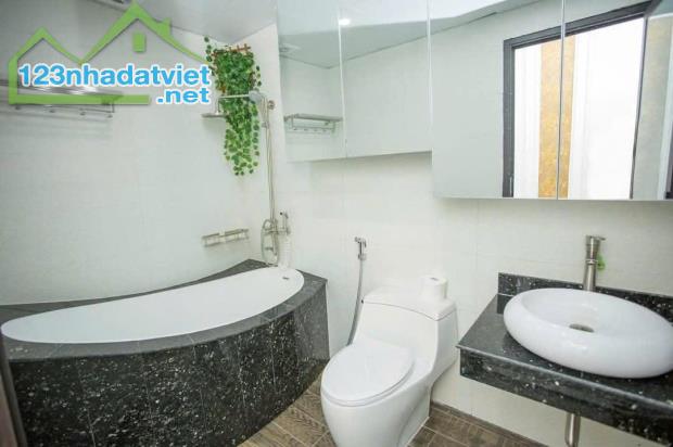Bán tòa BUILDING MẶT PHỐ ĐÌNH THÔN -9T,TM,vỉa hè 2 bên, ô tô tránh, KD vô đối, dt 2 - 4