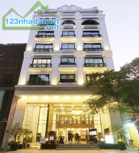 Bán Tòa Văn Phòng Mặt Phố Phan Văn Trị, Đống Đa DT 380m2, 11T, MT 9.8m. Giá Cực Rẻ