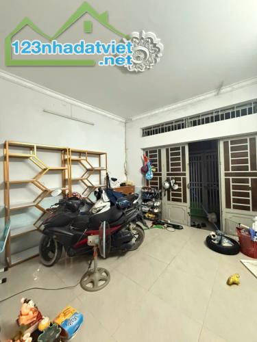 Bán Nhà Nguyễn Ảnh Thủ 40m2, 2Tầng, đường 7m, xe hơi ngủ trong nhà - 1