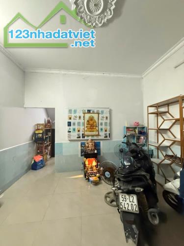 Bán Nhà Nguyễn Ảnh Thủ 40m2, 2Tầng, đường 7m, xe hơi ngủ trong nhà - 3