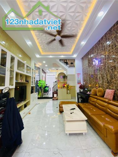 Bán nhà 4 tầng siêu đẹp Đào Tông Nguyên Nhà Bè chỉ nhỉnh 5 tỷ - 1