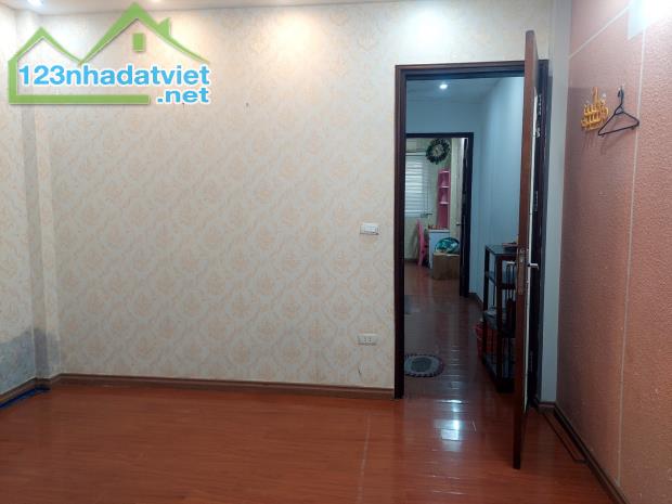 Siêu Hiếm! Bán nhà Chùa Bộc 50m x 5T MT 4.5m gần ô tô, gần Vincom Phạm Ngọc Thạch 8tỷ - 2
