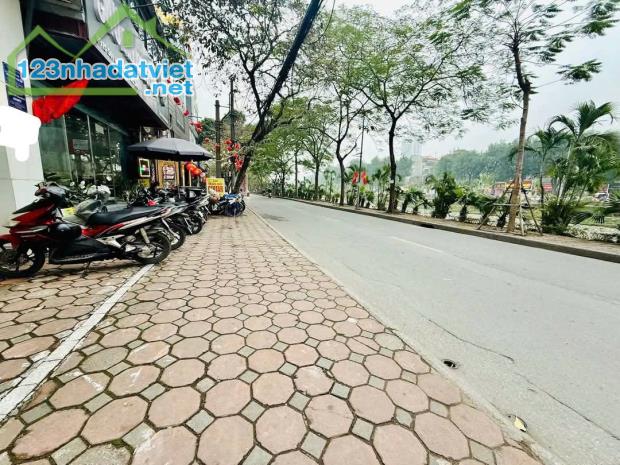Mặt Phố Nguyễn Khang, Vỉa hè đá bóng, Tòa Văn Phòng Siêu Hiếm, dt 86m2, MT 5m, Giá 51.5 tỷ