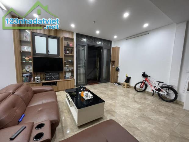NHÀ ĐẸP TRIỀU KHÚC, 2 THOÁNG TRƯỚC SAU DT 36M2, 4 TẦNG, MT 5.4 GIÁ CHỈ 7.2 TỶ - 4