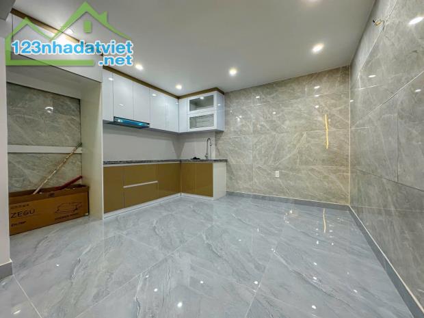 Bán nhà 3,5 tầng sạch đẹp ô tô đỗ cửa đường Đồng Thiện - 2