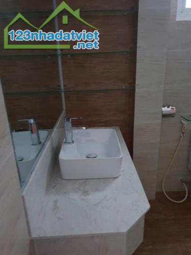 Nhà 7 tầng gốc 2 mặt tiền,5,3x17m  ngay công viên Gia Định Phú Nhuận chỉ 24 tỷ - 2