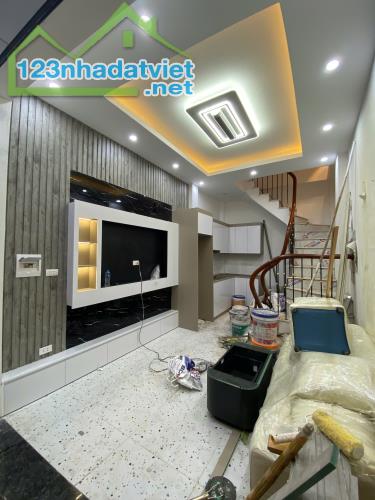 🔥 NHÀ ĐẸP HIẾM CÓ - TRUNG TÂM HÀ ĐÔNG  5 TẦNG - 3 NGỦ - - CHỈ 4.25 TỶ 🔥