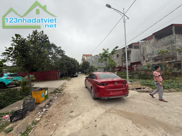 Chính chủ cần bán nhanh lô góc ngay bênh viện ĐK tt Gia Bình Bắc Ninh - 3