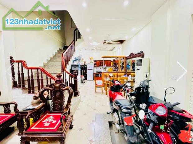 SIÊU HIẾM!BÁN NHÀ P.PHÚ ĐÔ-50M-5T-MẶT TIỀN 4,8M- THANG MÁY - HƠN 10 TỶ - 1