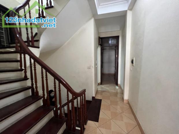 Bán nhà Phan Đình Giót, 65x5t, ô tô đỗ cửa, nở hậu, nhà đẹp giá tốt 8.8 tỷ - 2