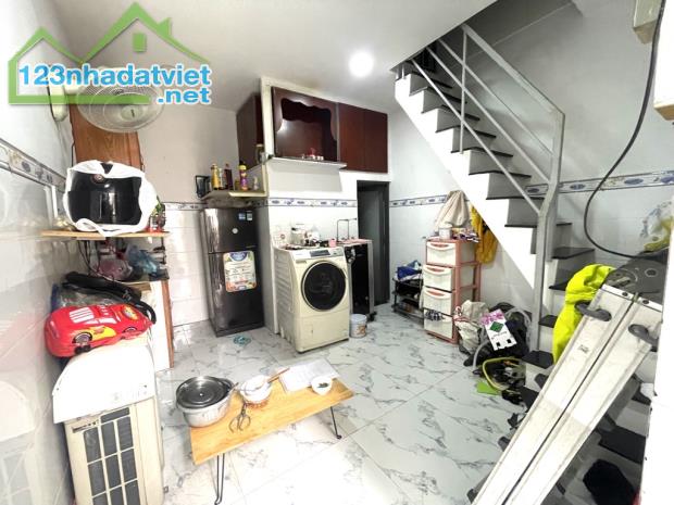 Bán nhà Âu Cơ, Phú Trung, Tân Phú, gần Đầm Sen, nhà 3 tầng đẹp, chỉ hơn 1 tỷ - 1