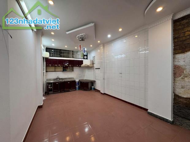 Nhà đẹp Nguyễn Văn Huyên 60m2*5T, mt 5.8m kd, ô tô, 2 thoáng, sổ vuông đẹp 14.5tỷ - 2