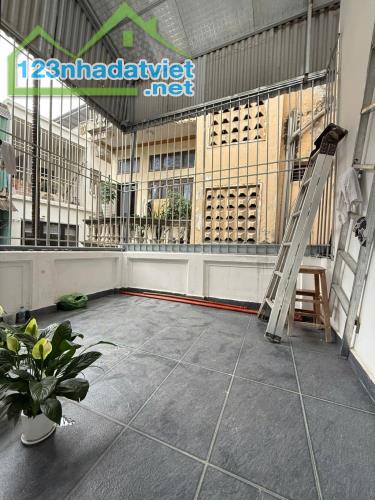 Nhà đẹp Nguyễn Văn Huyên 60m2*5T, mt 5.8m kd, ô tô, 2 thoáng, sổ vuông đẹp 14.5tỷ - 4