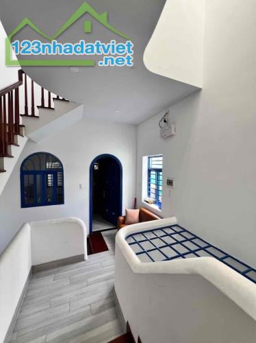 # Nhà gần MT Thi Sách gần Sân Bay, Ô tô Đậu vài bước, 60m2, 3 tầng mới xấy 2 năm, 4.5 tỷ - 1