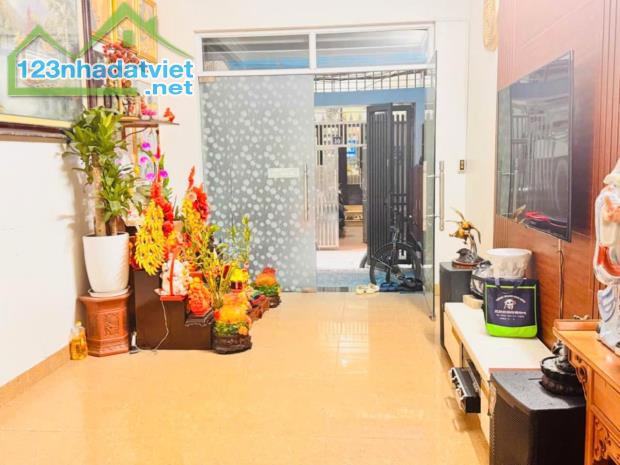 Bán nhà riêng Thái Thịnh 46.9m2 4 tầng giá chỉ có 13.2 tỷ - 2