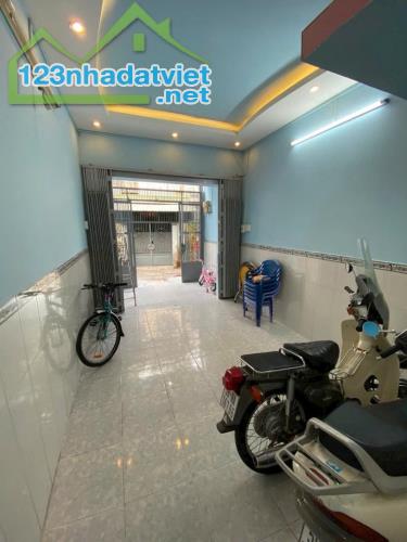 HẺM XE HƠI, 30M2, 2 TẦNG, SỔ ĐẸP, CHIẾN LƯỢC GIÁ NHỈNH 3 TỶ - 3